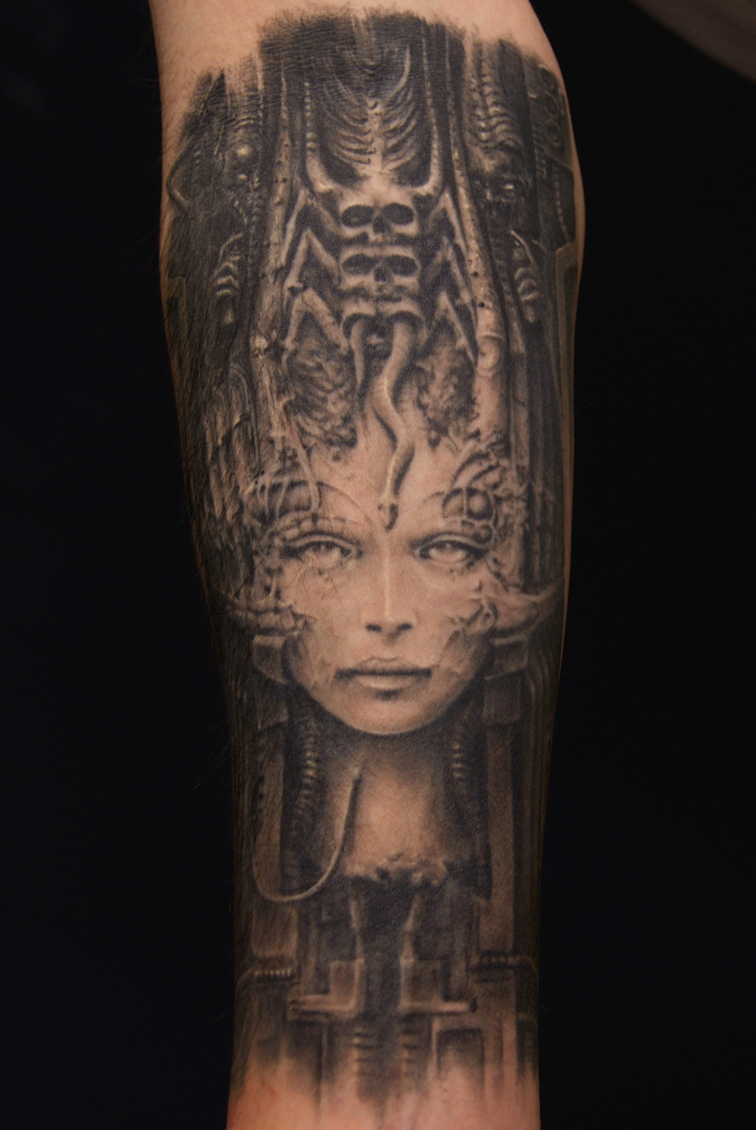 Horror Forearm Tattoos - 682plei